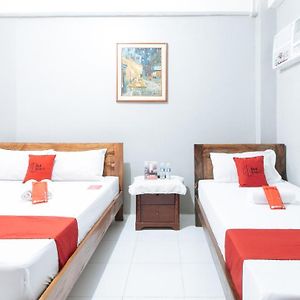Reddoorz @ Greenview Hotel And Restobar Masbate